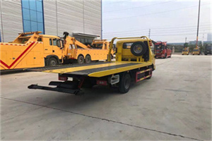 广陵非事故拖车