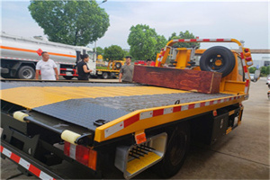 广陵附近拖车电话号码服务